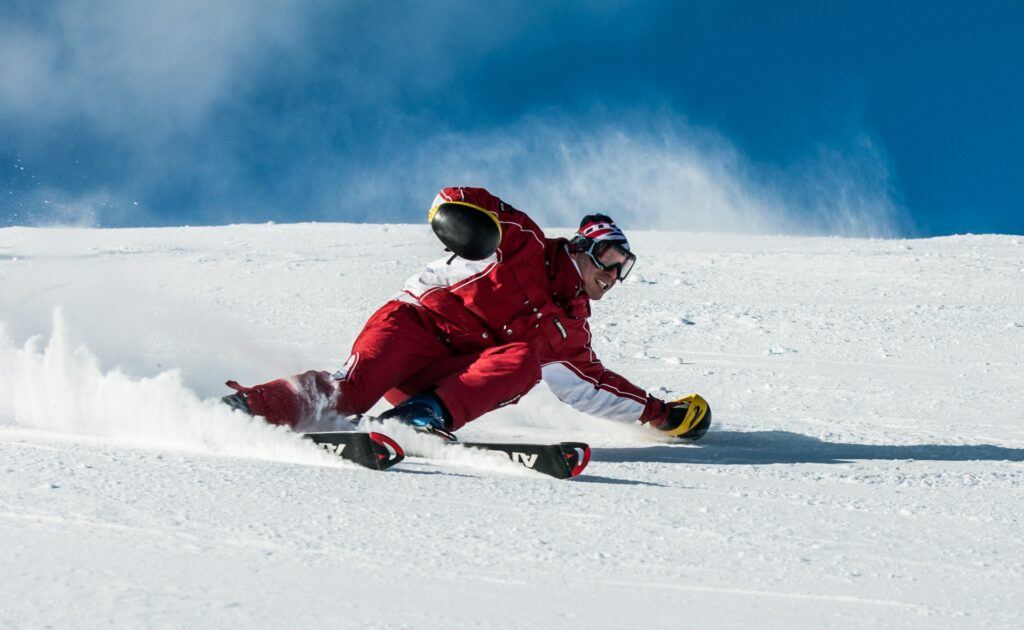  downhill skiing - start an online skiing business