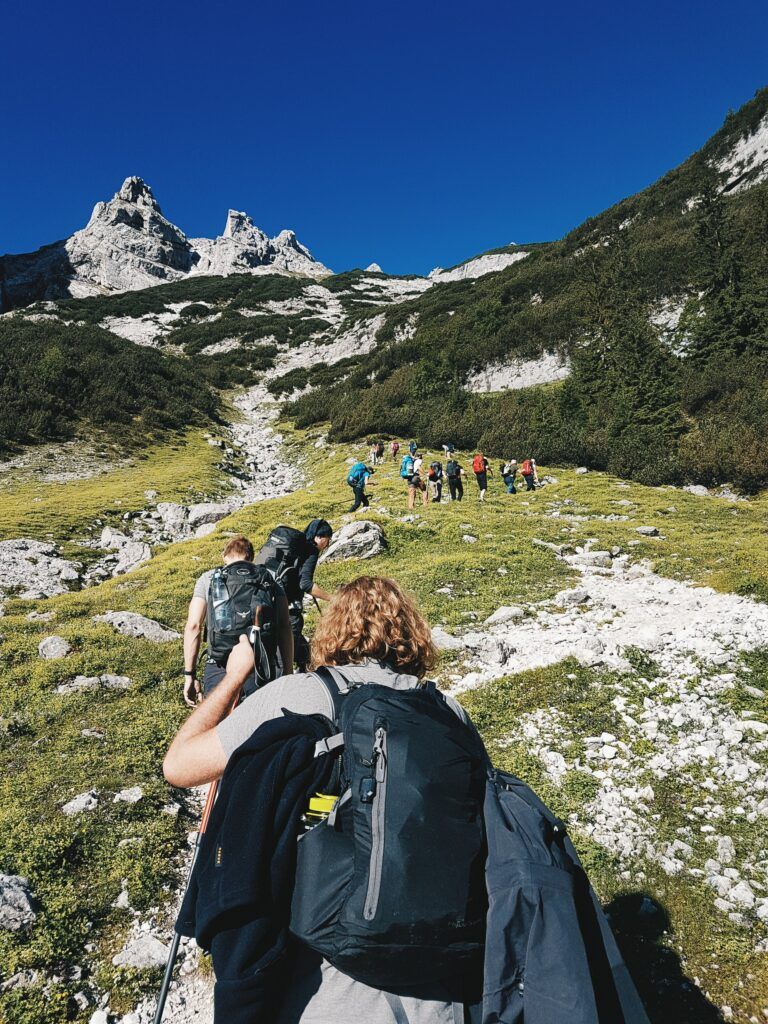 hiking - online hiking business