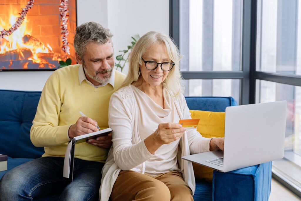 Elderly couple shopping online - social media for ecommerce